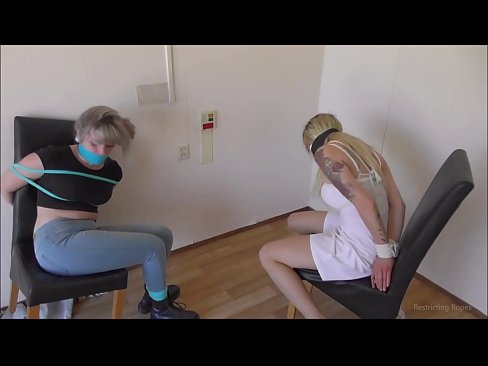 ❤️ Залежний / зв'язаний і з кляпом / дівчина в біді ❤❌ Порно-відео у нас ❌️❤