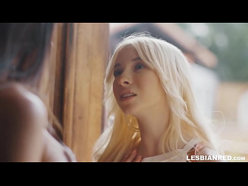 ❤️ Дівчина приходить додому через кілька місяців і в кінцевому підсумку їсть кицьку своєї мачухи ❤❌ Порно-відео у нас ❌️❤